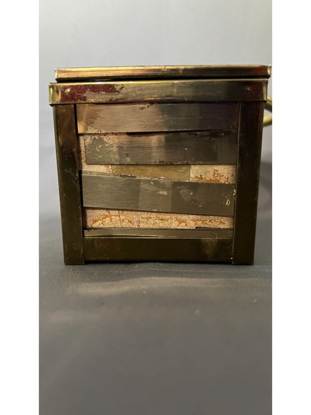 Woven Brass Metallic Box Purse With Red Lined Interior & Handle - Picture 11 of 11